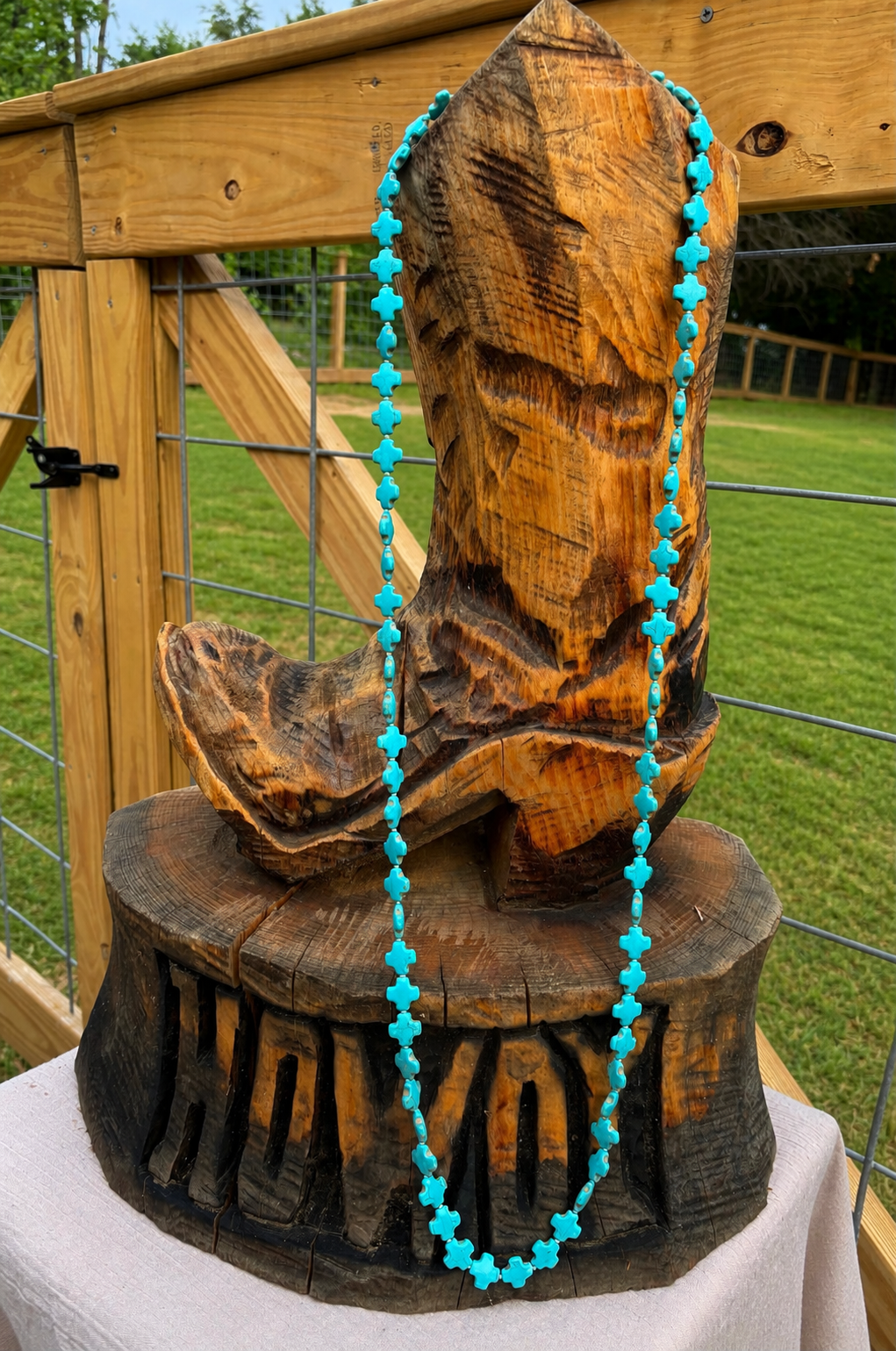 Cowgirl Crossroads Necklace