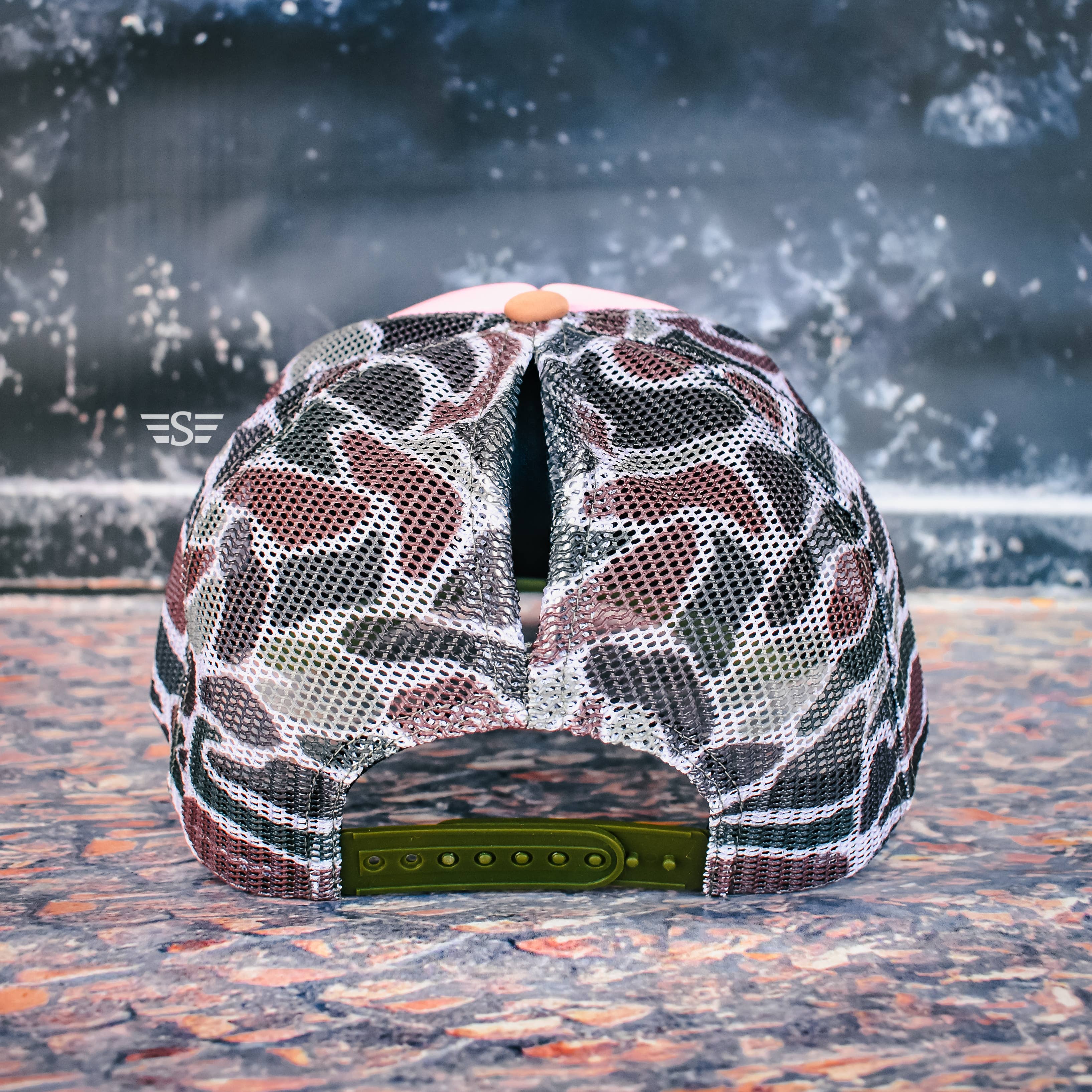 The Blush Buck Magna Pony® Trucker