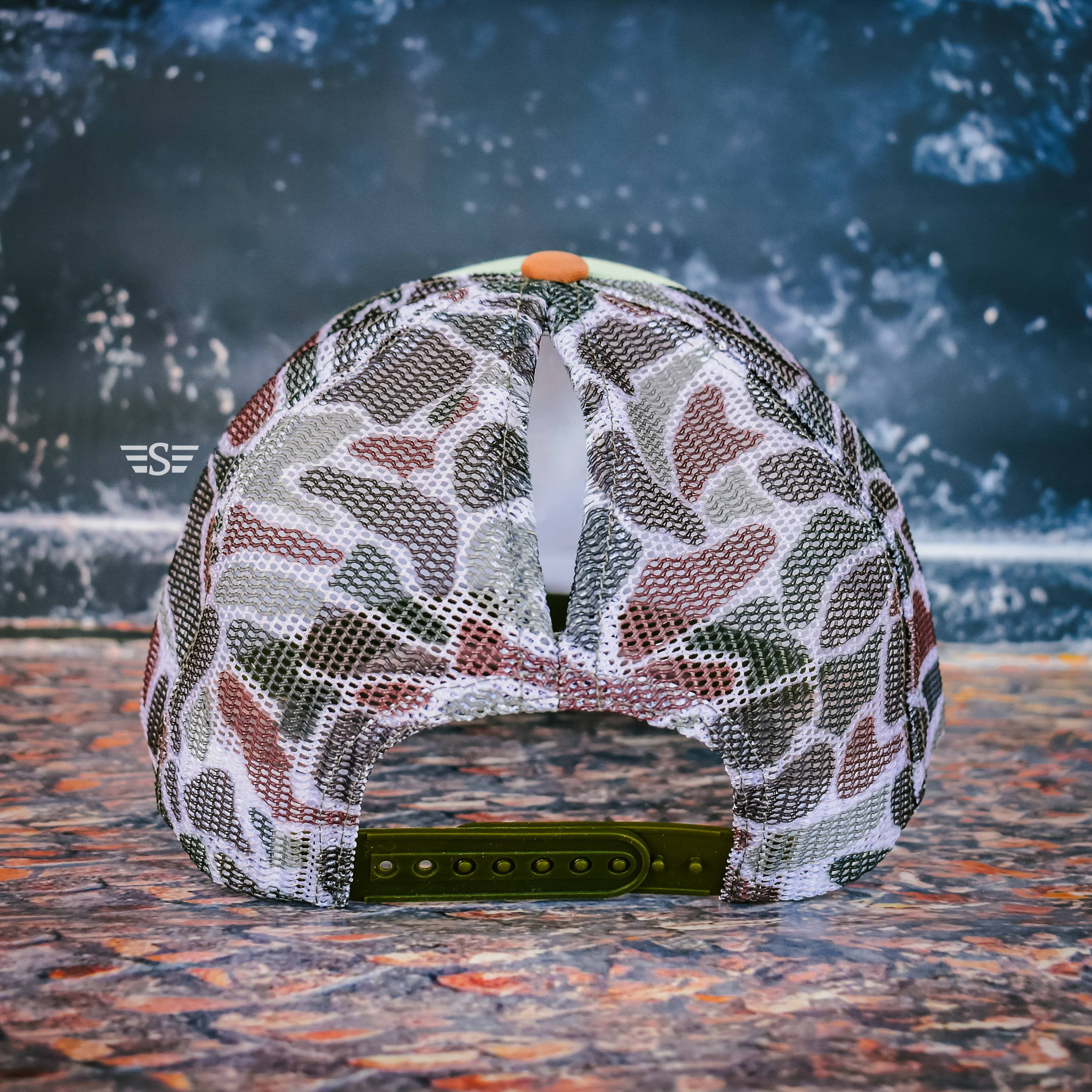 The Blush Buck Magna Pony® Trucker